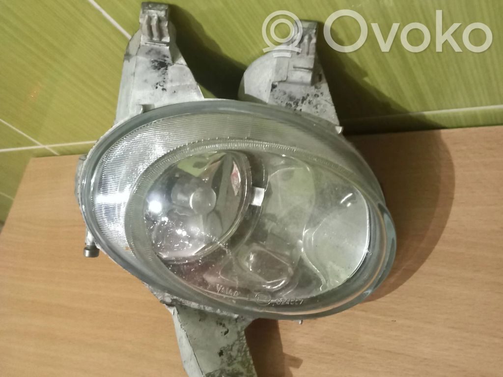 Peugeot 206 Miglas lukturis priekšā 