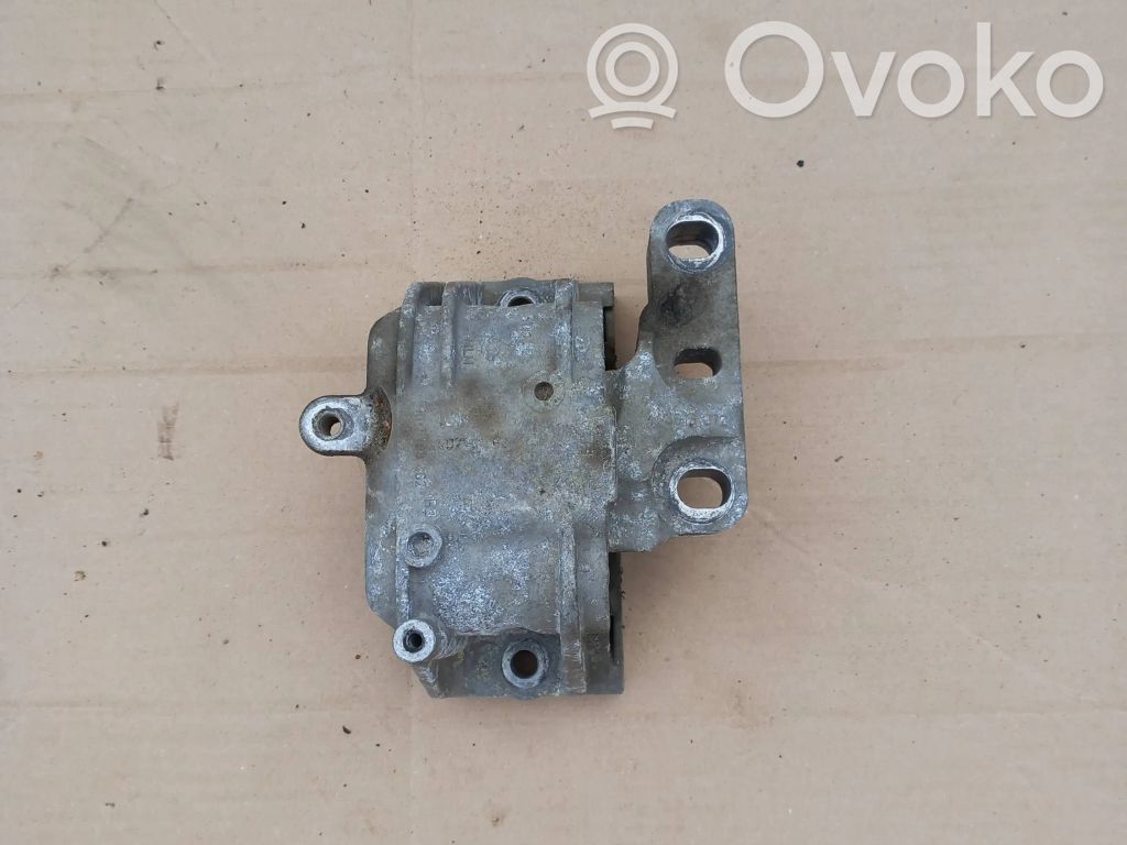Engine mount bracket   1K0199262