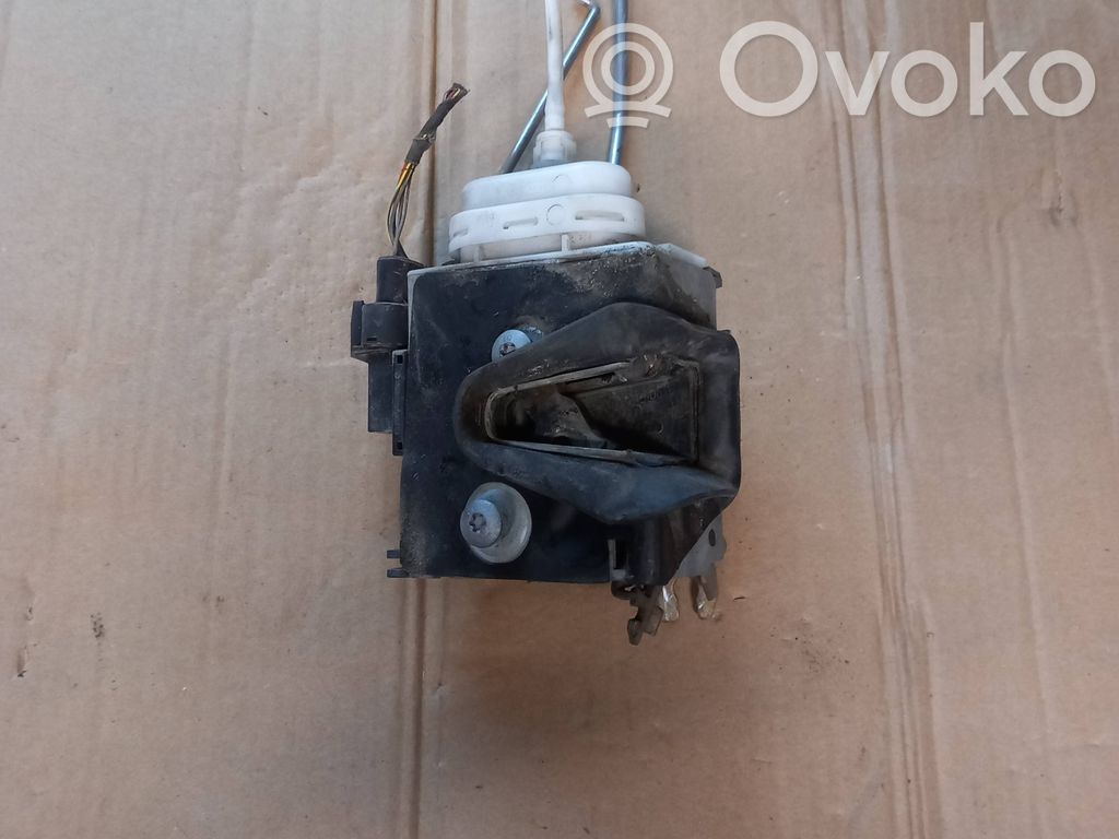 Etuoven lukko   8D1837015A