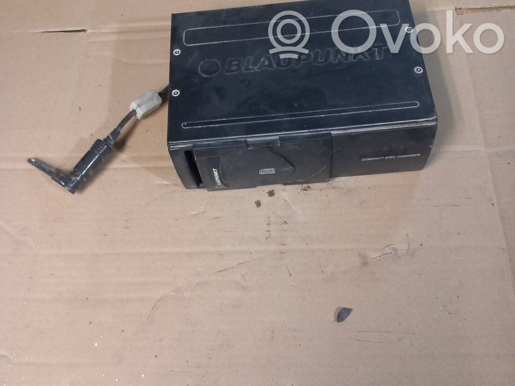 Audi A6 S6 C5 4B CD/DVD changer 