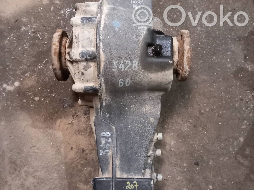 Audi A6 S6 C5 4B Galinis reduktorius 