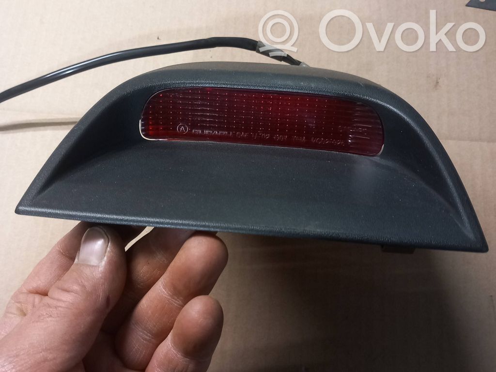 Third/center stoplight   VC02025