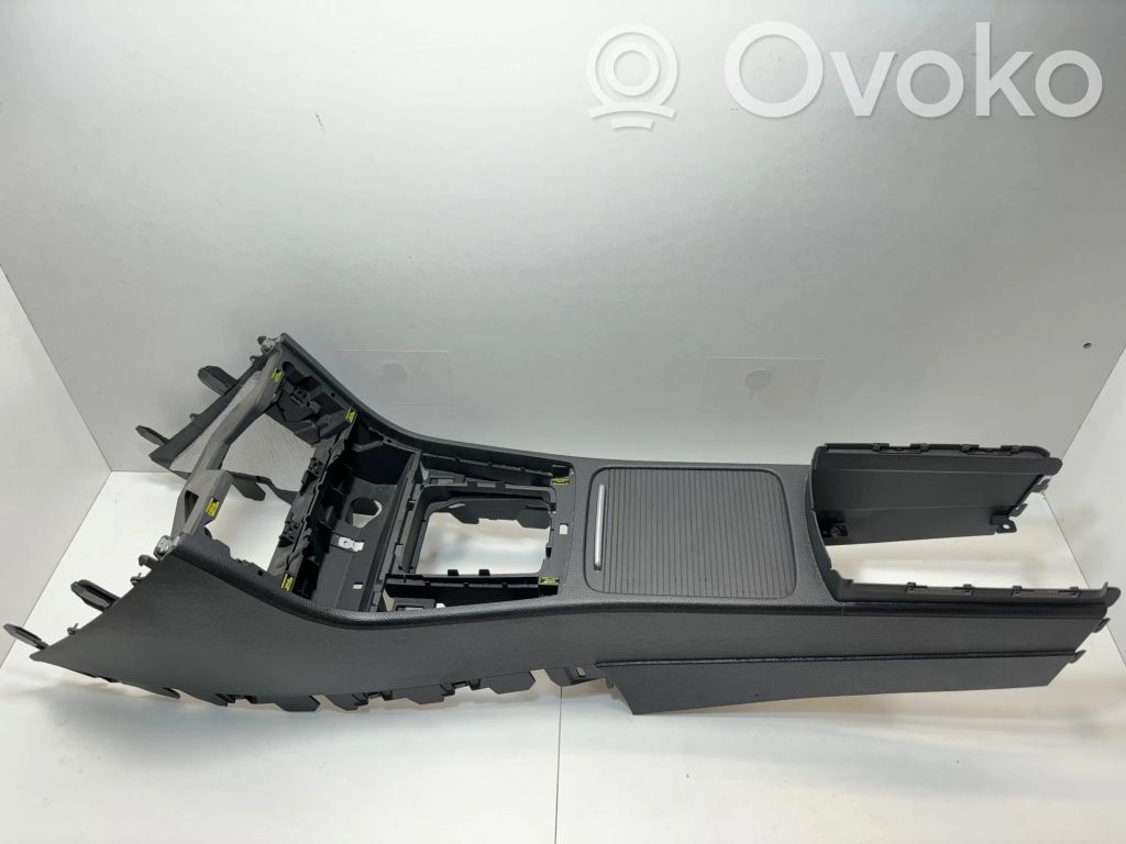 Volkswagen PASSAT B7 Consola central 