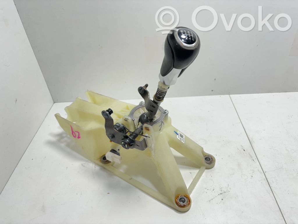 Mazda 3 III Gear shifter/selector 