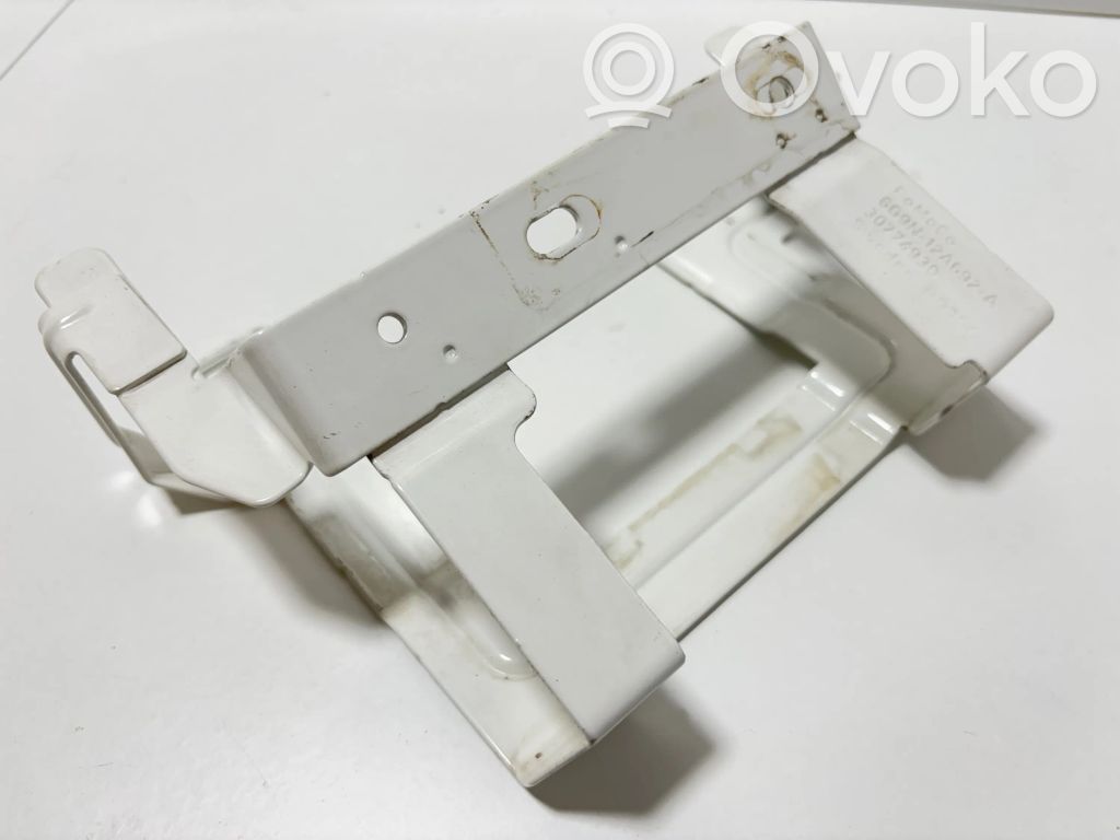 Volvo V70 Other engine bay part 