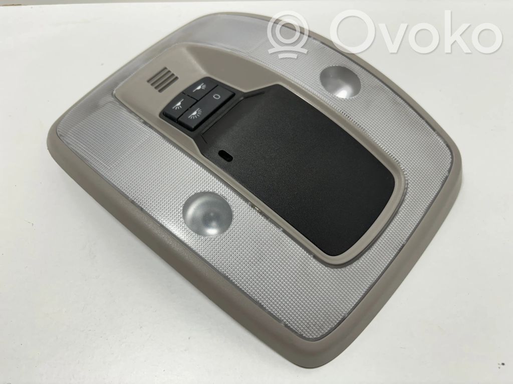 Volvo V70 Etuistuimen valo 