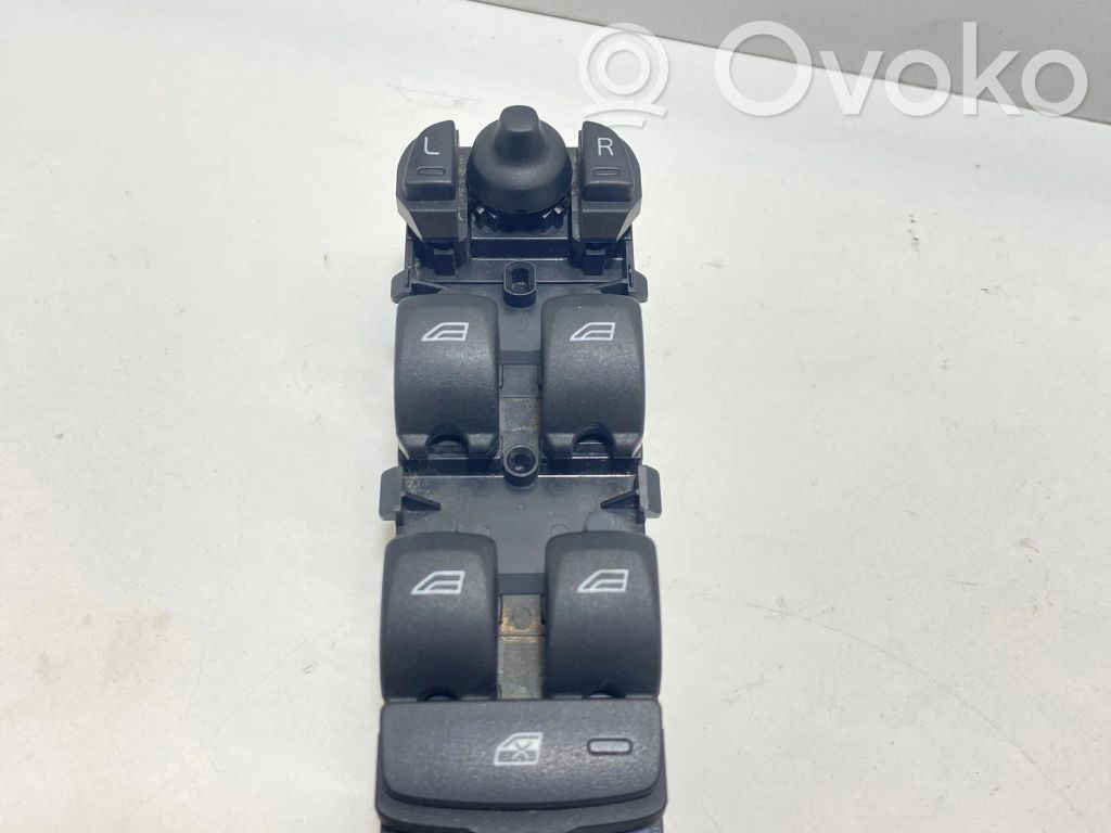 Volvo V70 Electric window control switch 