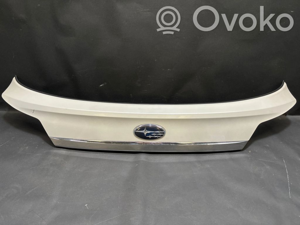Subaru Outback Tailgate trim 