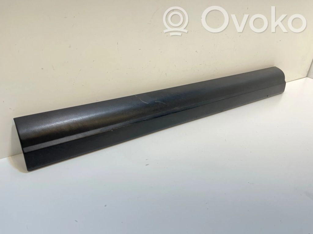 BMW 5 E60 E61 Copertura del rivestimento del sottoporta anteriore 