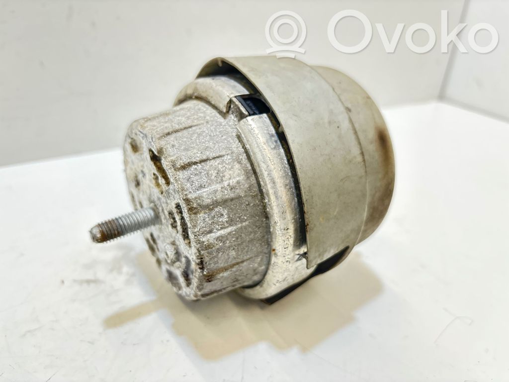 Audi A6 S6 C6 4F Engine mount bracket 