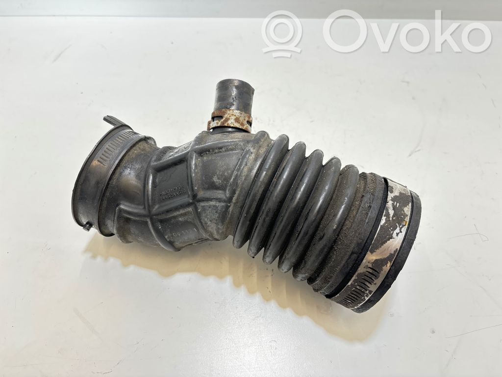 Subaru Outback Turboahtimen ilmanoton letku 