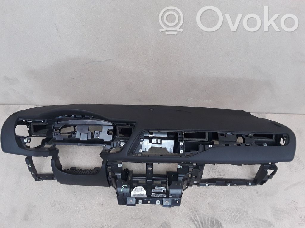 Citroen C5 Panelis 