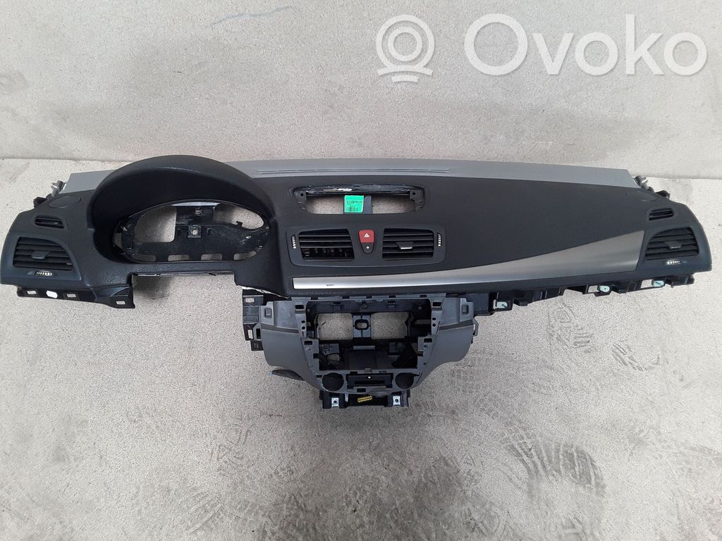 Renault Megane III Panel de instrumentos 
