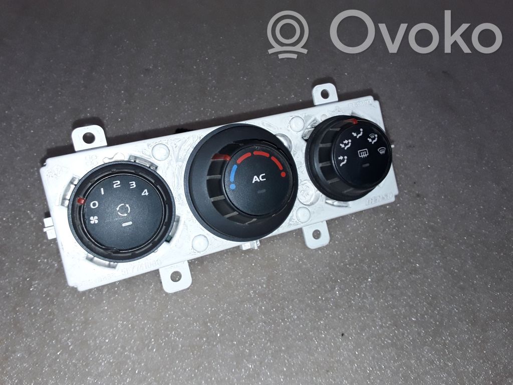 Opel Movano B Climate control unit 