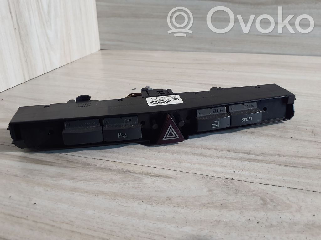 Opel Zafira B Hazard light switch 