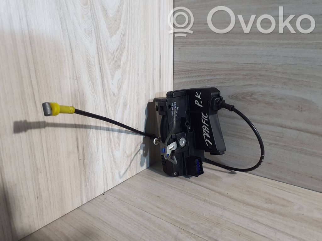 Renault Trafic II (X83) Front door lock 