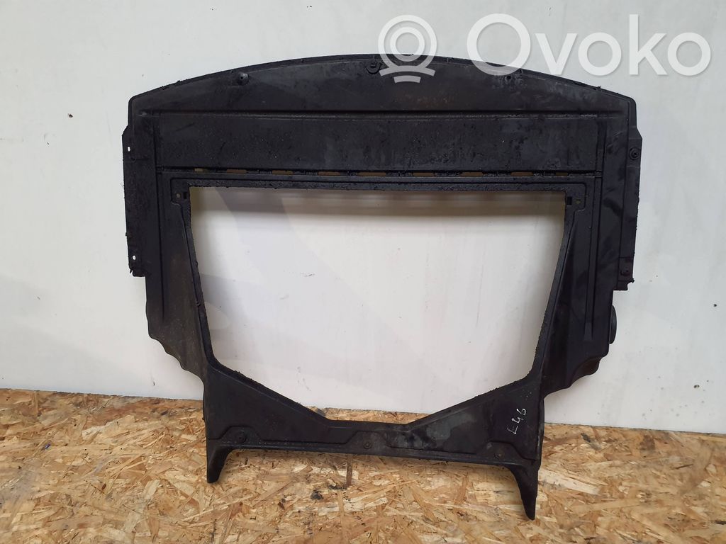 Engine splash shield/under tray   7039440