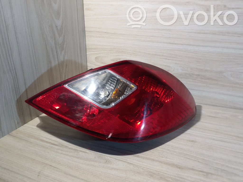 Opel Corsa D Galinis žibintas kėbule 