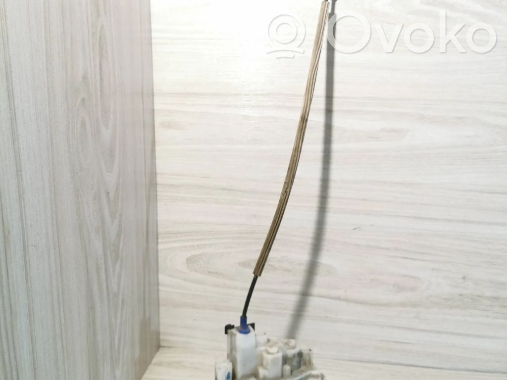 Citroen Nemo Priekšpusē slēdzene 