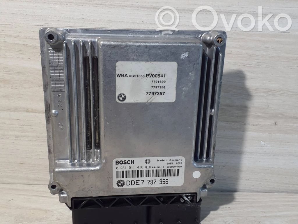 BMW 1 E81 E87 Engine control unit/module 