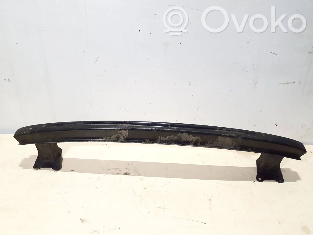 Volkswagen Golf V Travesaño del parachoques trasero 
