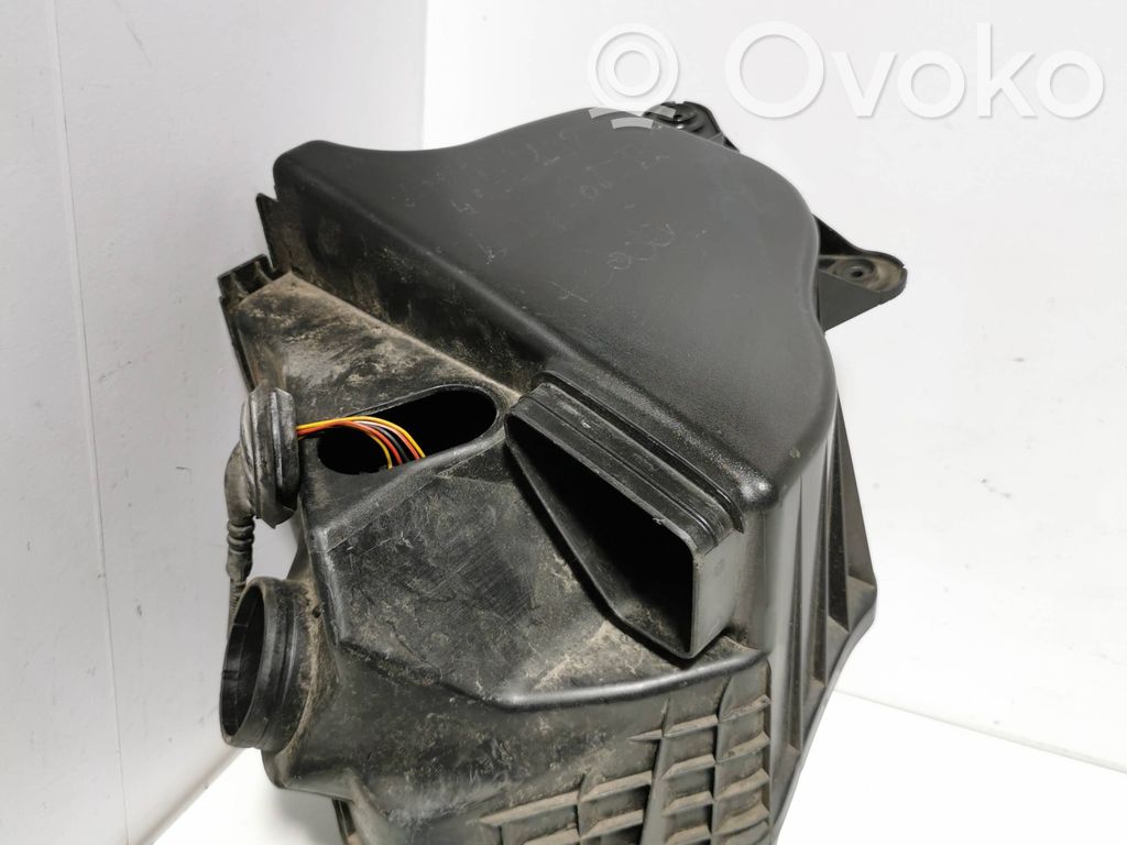 BMW 1 E81 E87 Air filter box 