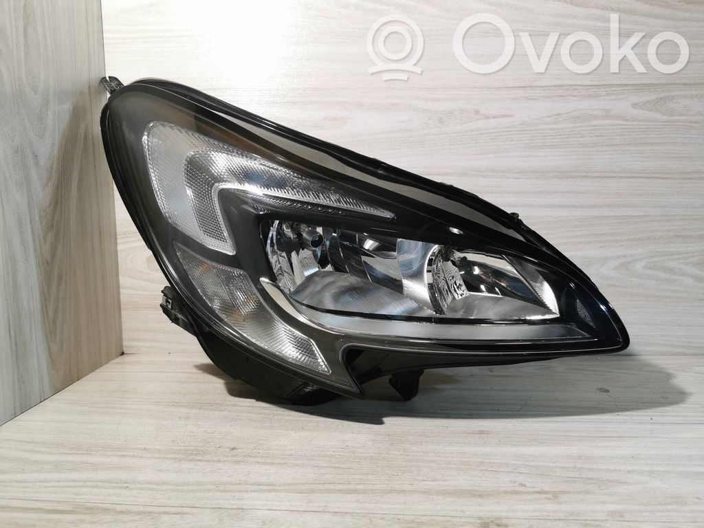 Opel Corsa E Headlight/headlamp 