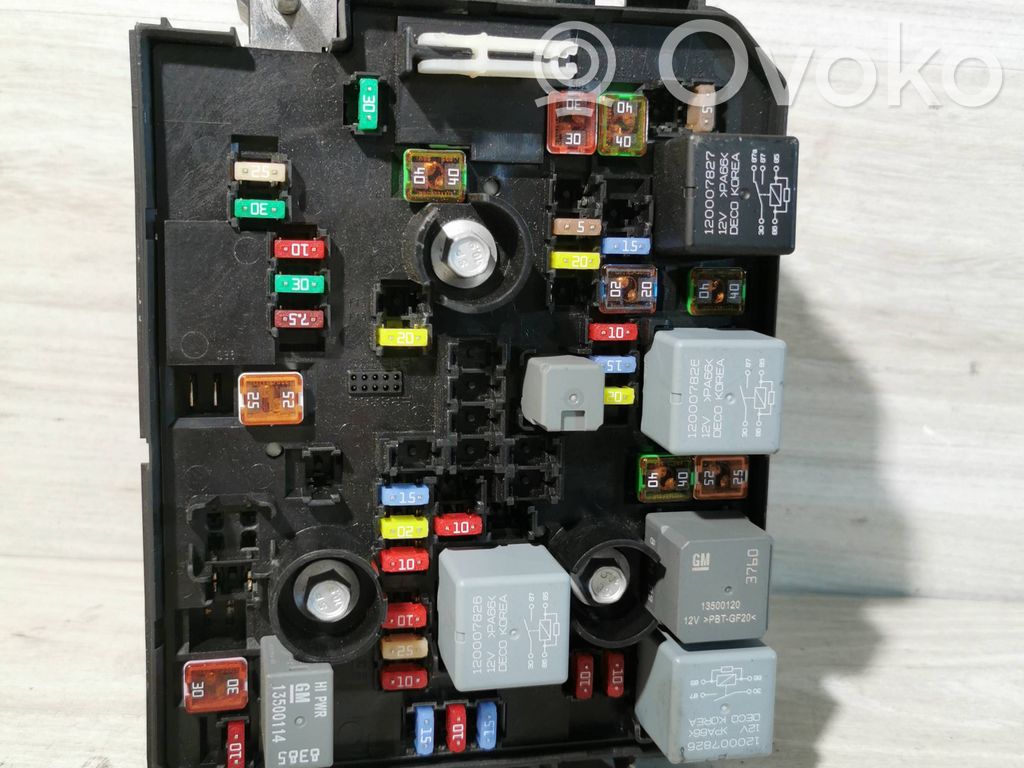 Opel Corsa E Sulakemoduuli 