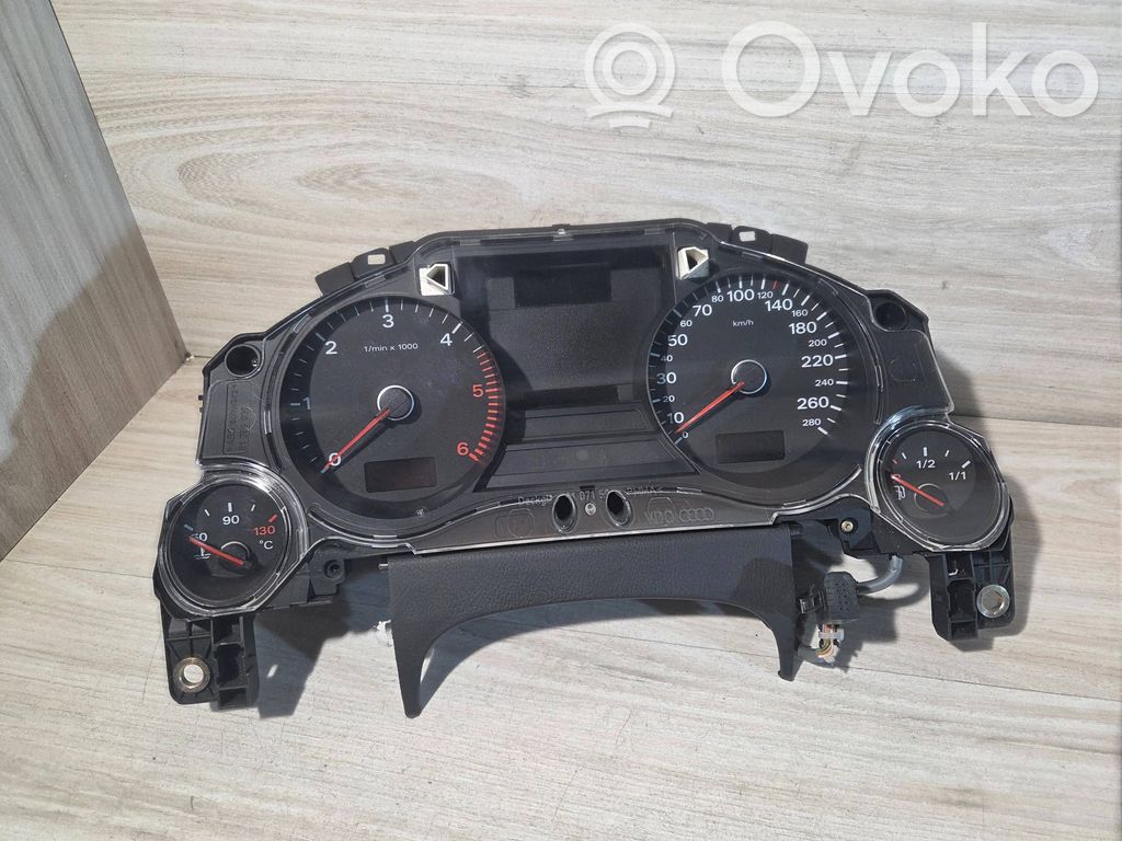Audi A8 S8 D3 4E Geschwindigkeitsmesser Cockpit 