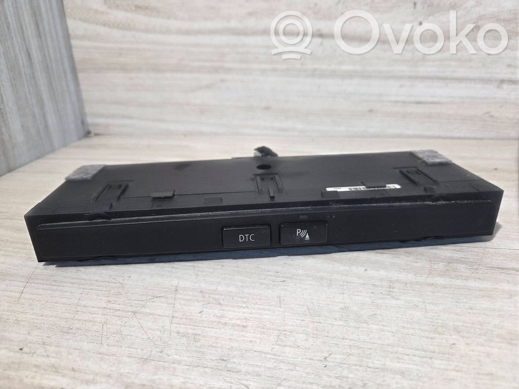 BMW 5 E60 E61 Parkošanas (PDC) sensoru slēdzis 