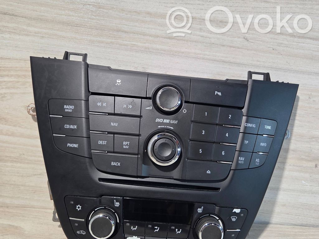Panel / Radioodtwarzacz CD/DVD/GPS   13273256,2032100119