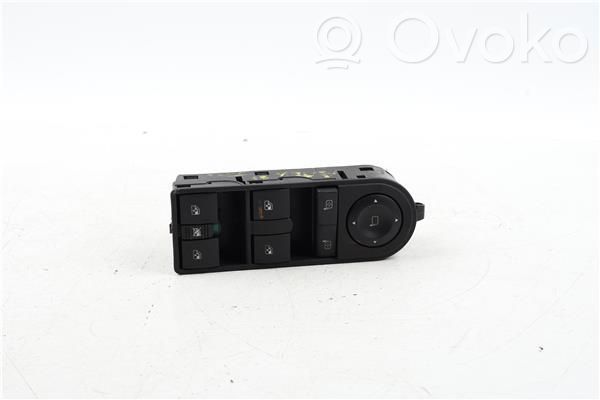 Electric window control switch   13228699