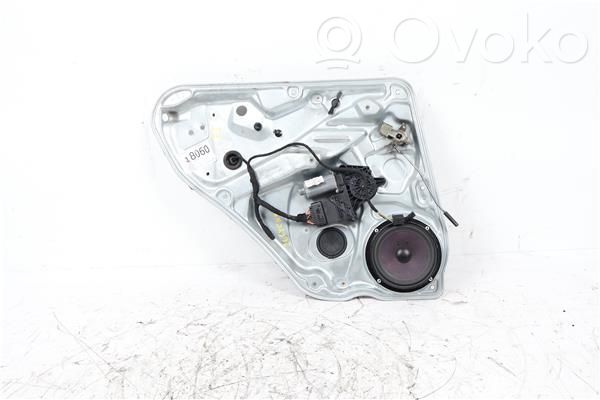 Volkswagen PASSAT B5 Elektryczny podnośnik szyby drzwi tylnych 