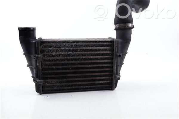 Audi A4 S4 B5 8D Interkūlerio radiatorius 