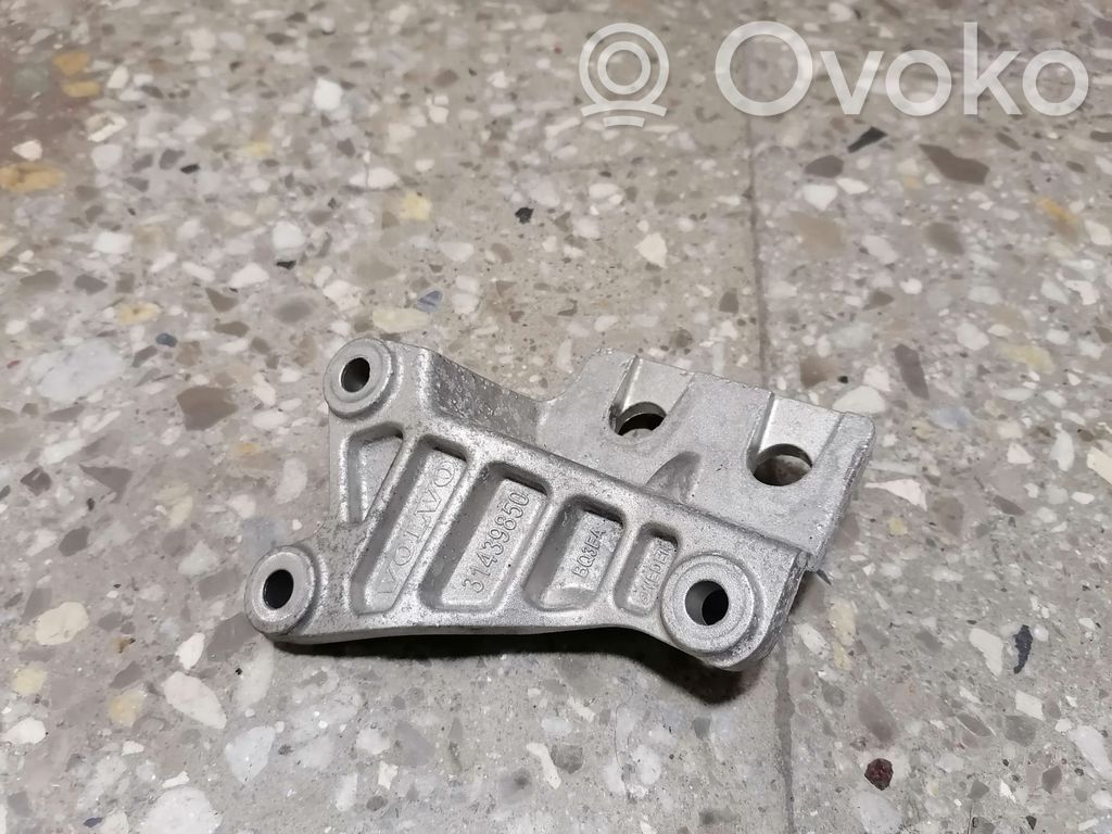 Volvo S90, V90 Other engine bay part 