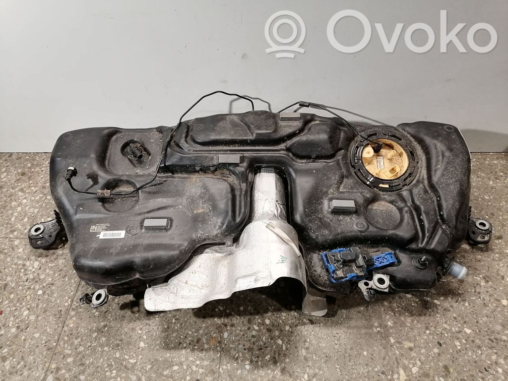 Volvo S90, V90 Polttoainesäiliö 