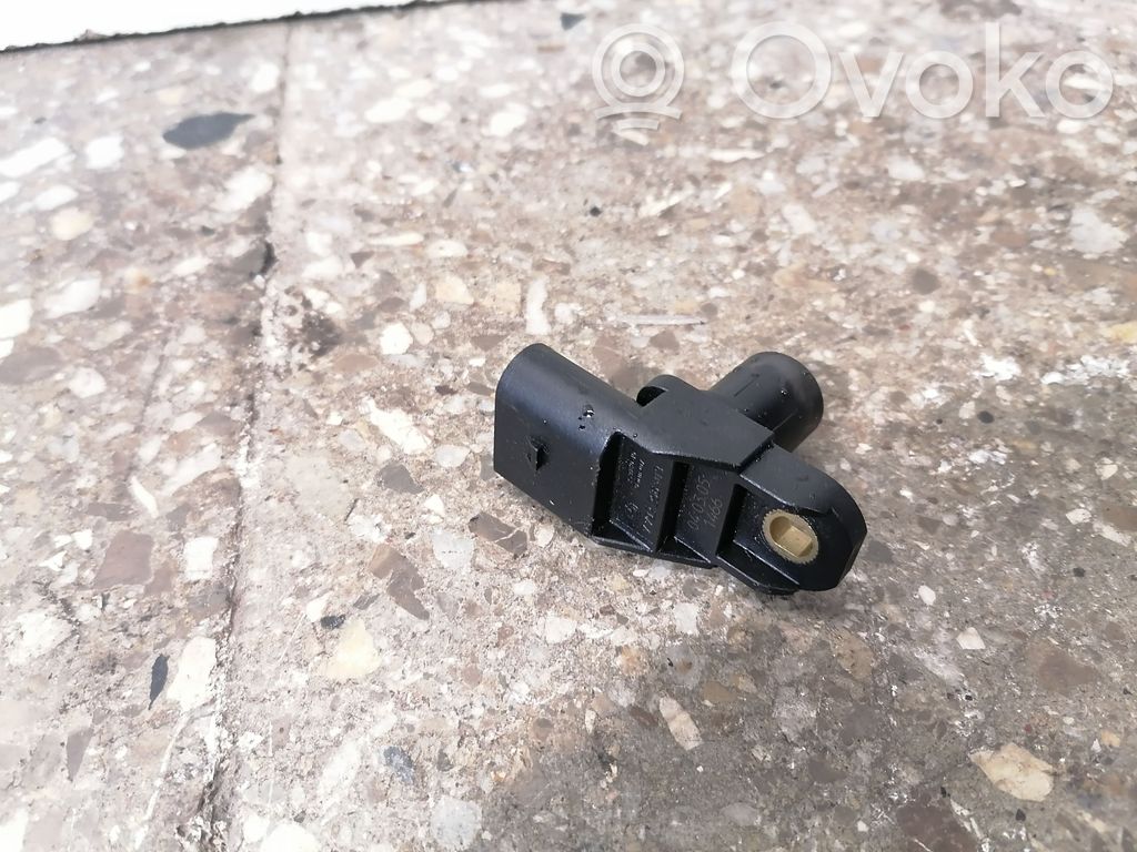 BMW 7 E65 E66 Camshaft speed sensor 