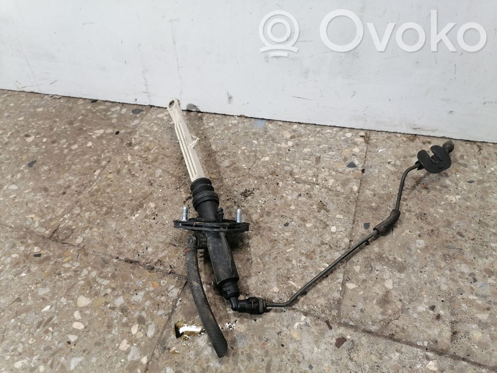 Volvo V70 Cilindro maestro de embrague 