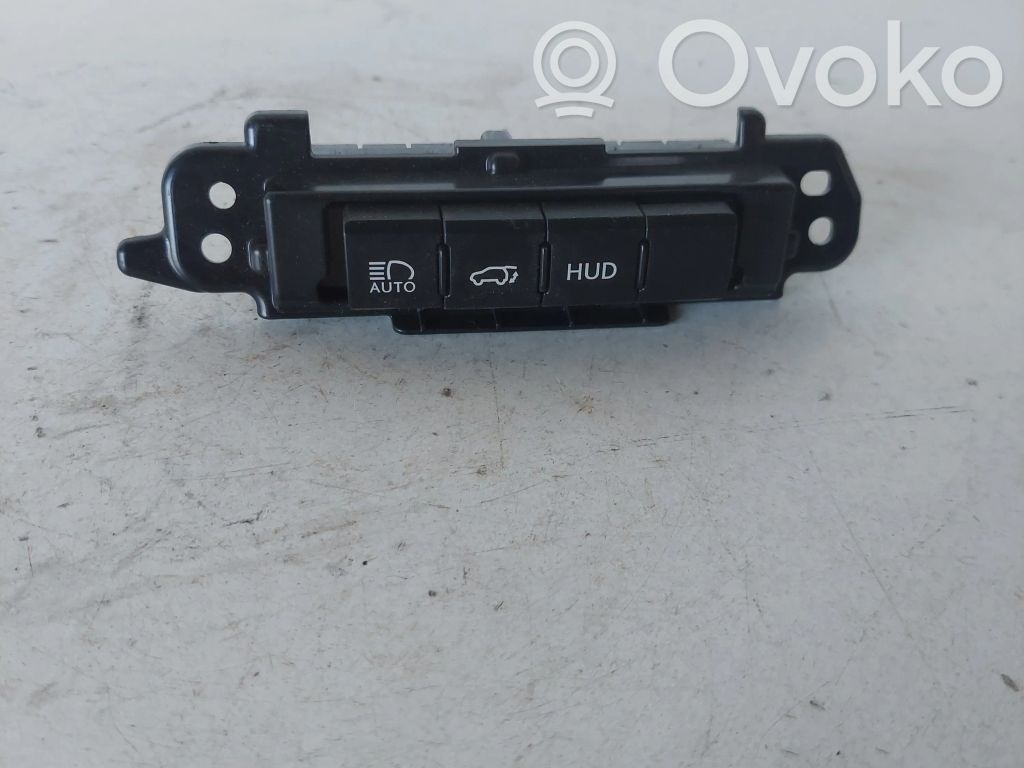Lexus RX 450H A set of switches 