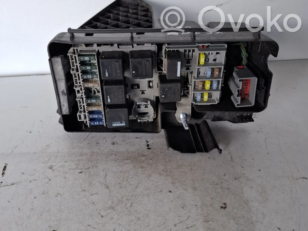 Volvo XC70 Fuse module 