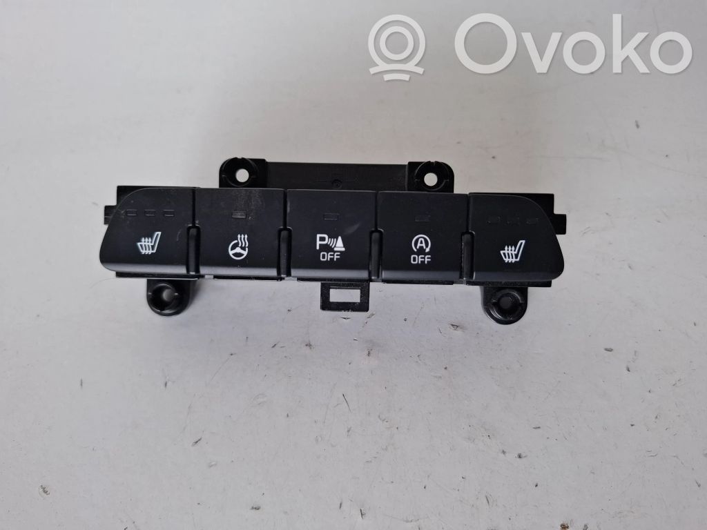 KIA Stonic Seat heating switch 
