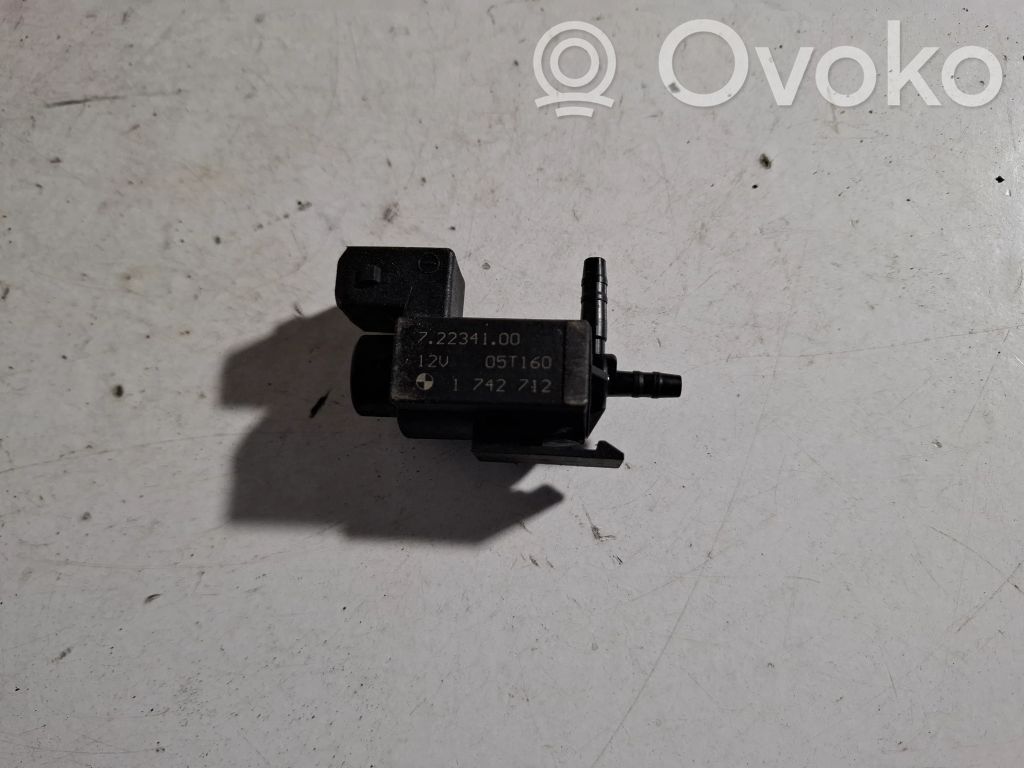 BMW 7 E65 E66 Turbo solenoid valve 