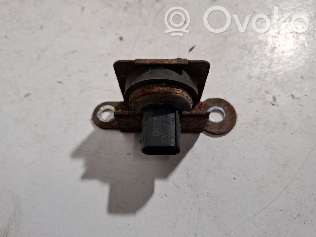 BMW 7 E65 E66 Acceleration sensor 