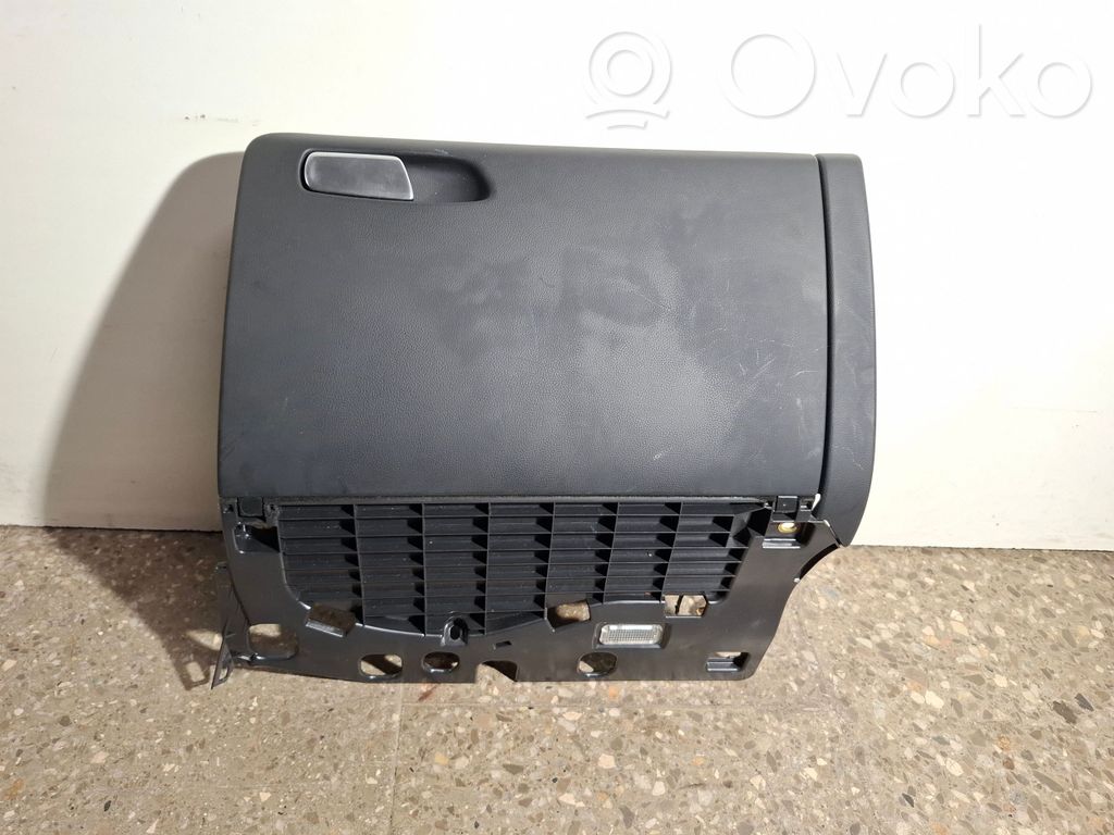 Audi A4 S4 B8 8K Guantera 