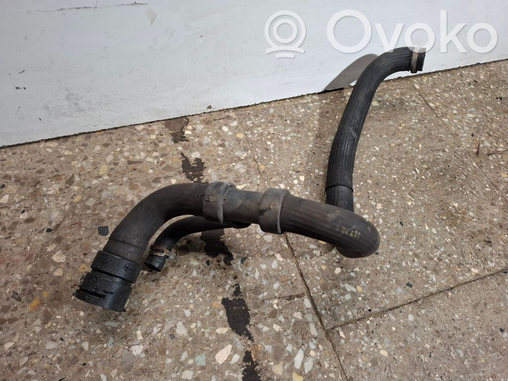 Volvo XC70 Engine coolant pipe/hose 