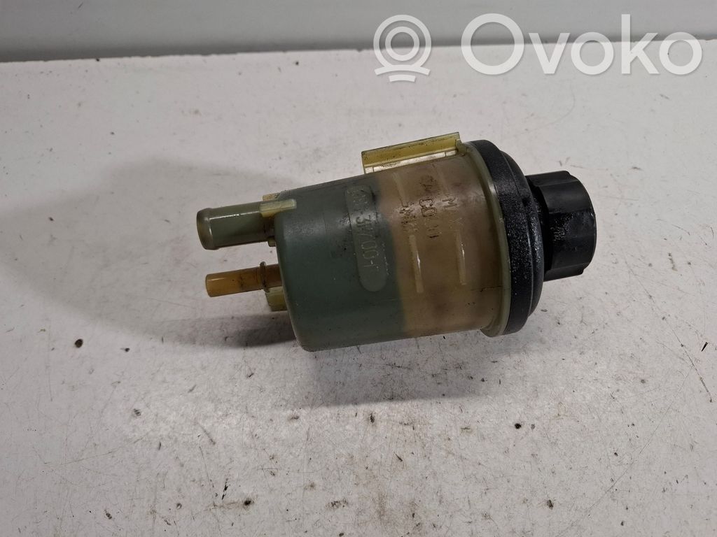 Volvo XC70 Ohjaustehostimen nestesäiliö 