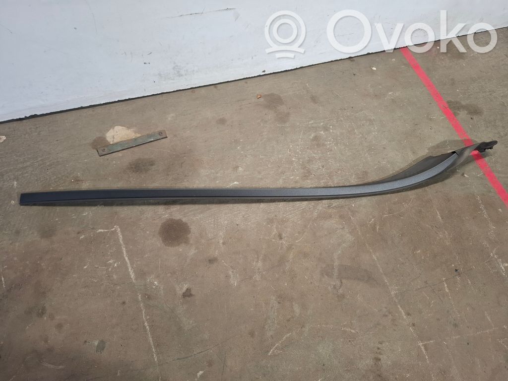 Windshield trim   31335865