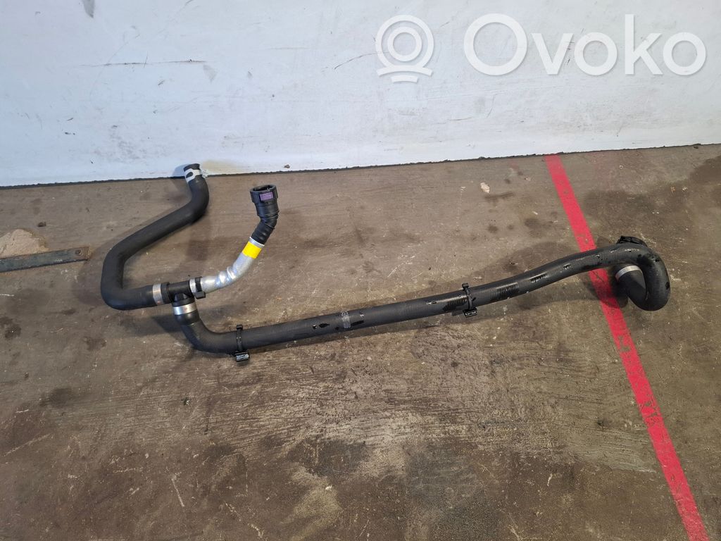 Volvo V60 Engine coolant pipe/hose 