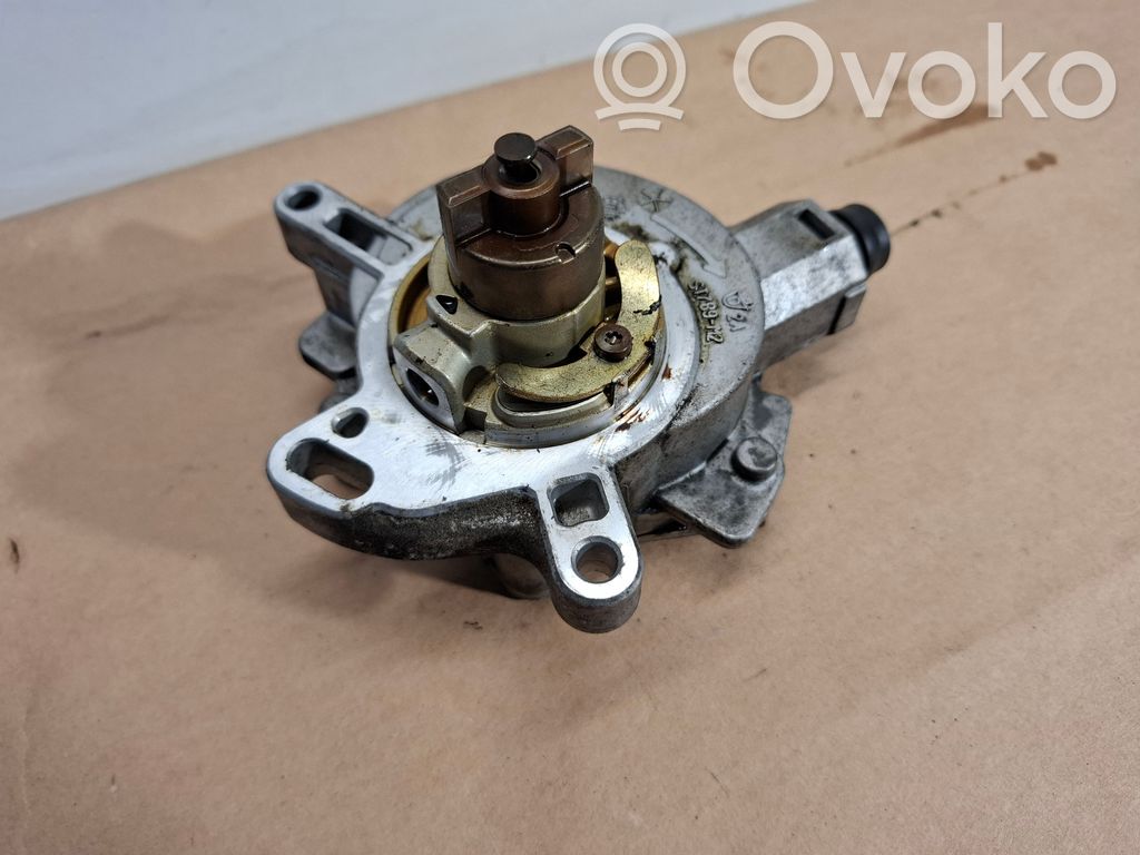 Volvo V60 Bomba de vacío 