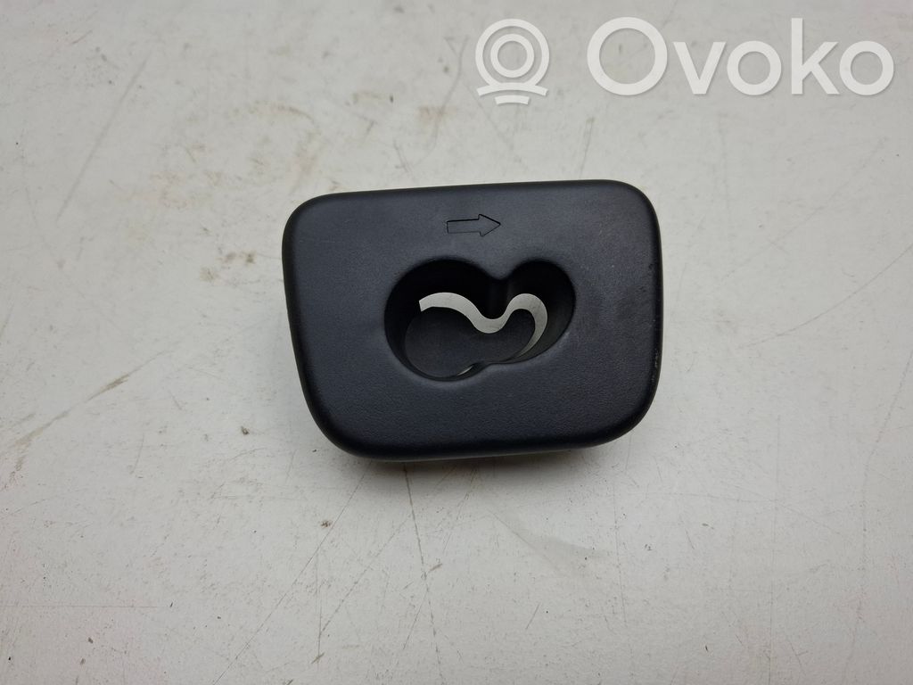 Volvo V60 Plastikowe elementy podsufitki 